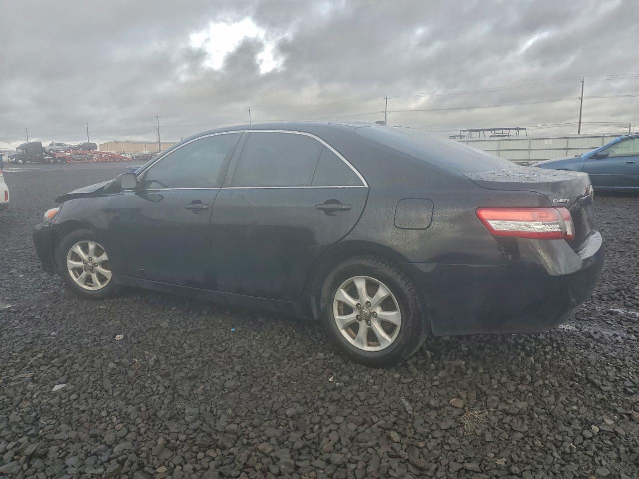 2011 TOYOTA CAMRY