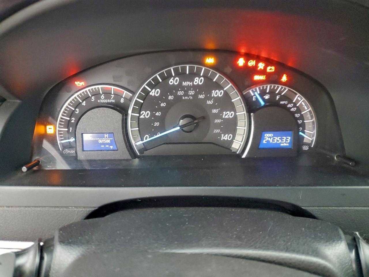 2014 TOYOTA CAMRY