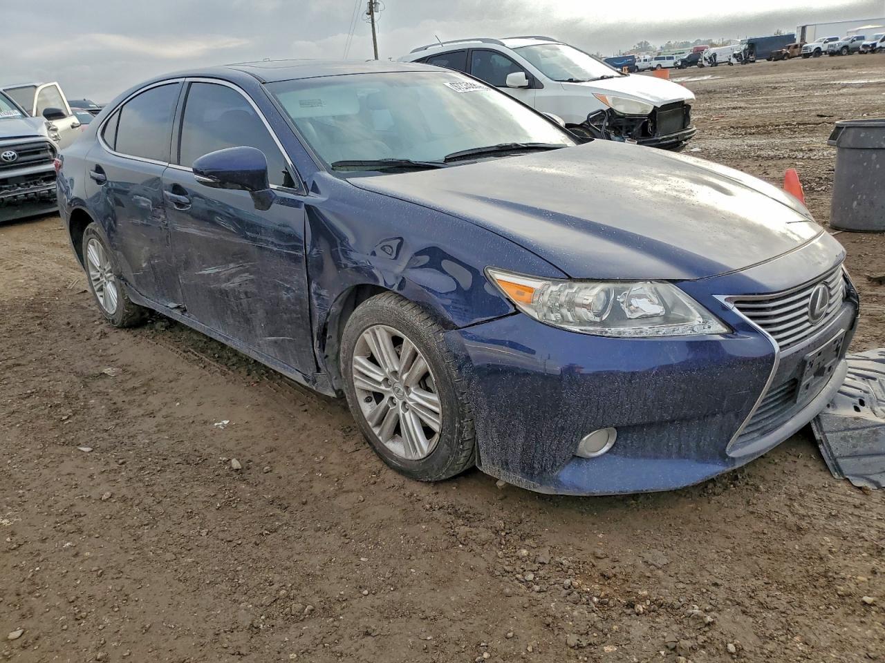 2014 LEXUS Es