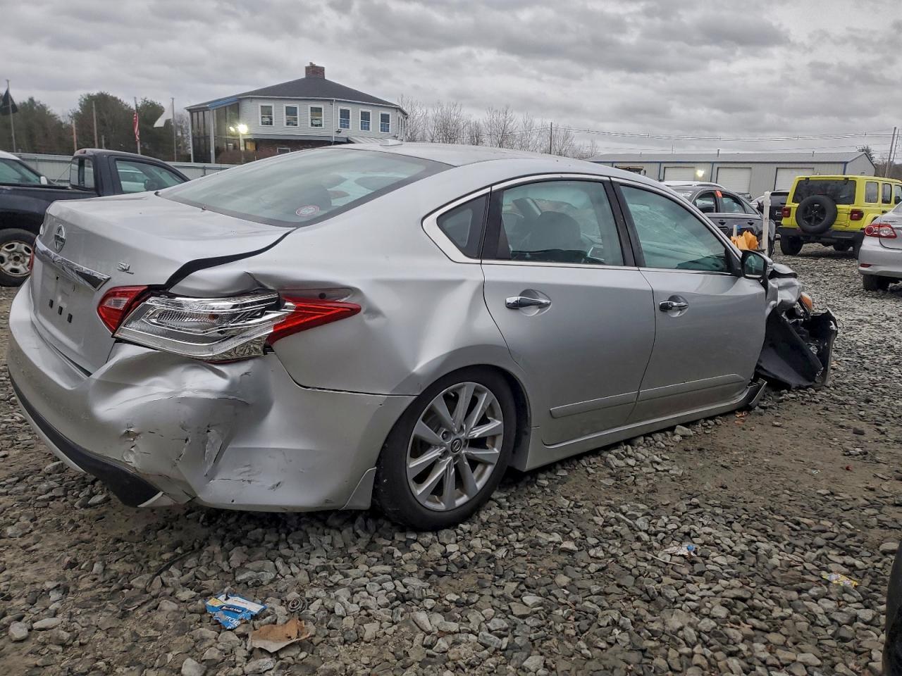 2016 NISSAN ALTIMA