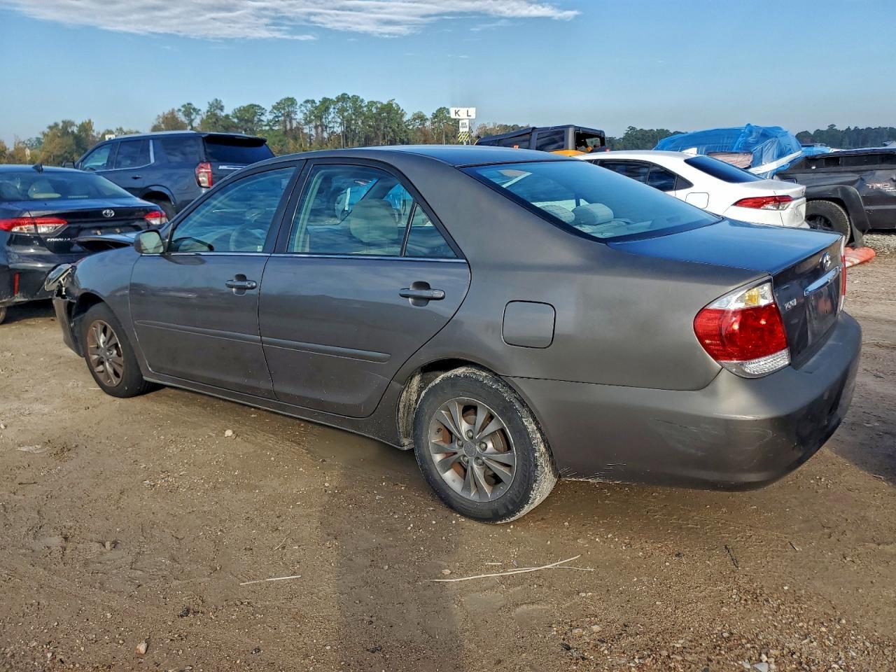 2005 TOYOTA CAMRY