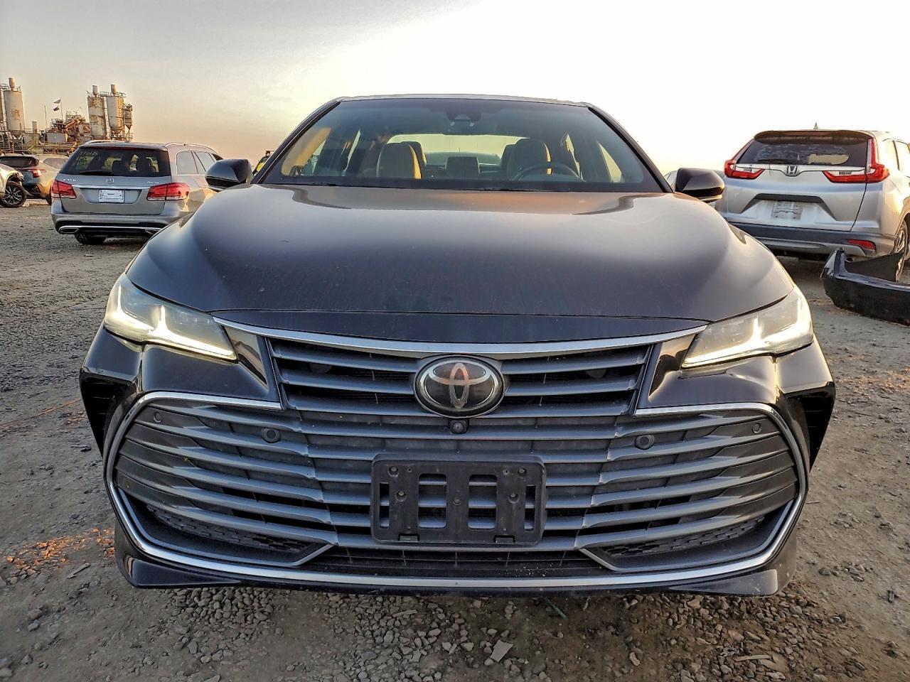 2020 TOYOTA Avalon