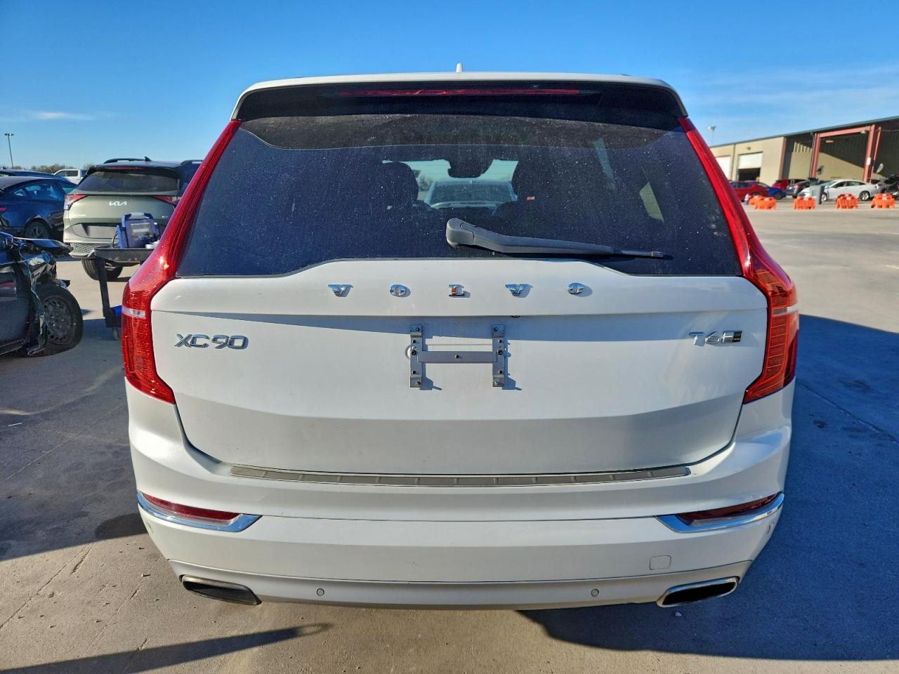 2016 VOLVO XC90