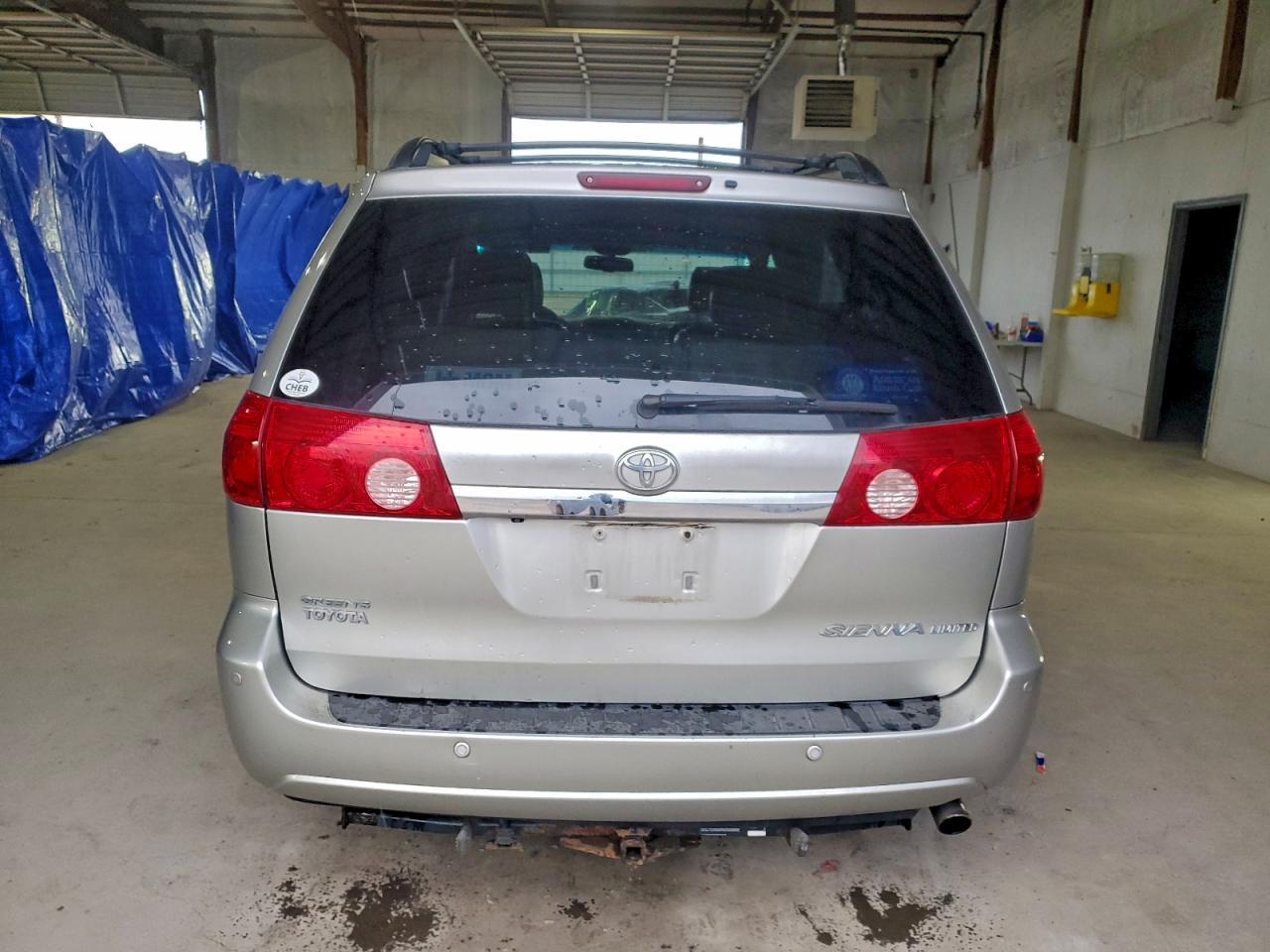 2008 TOYOTA SIENNA