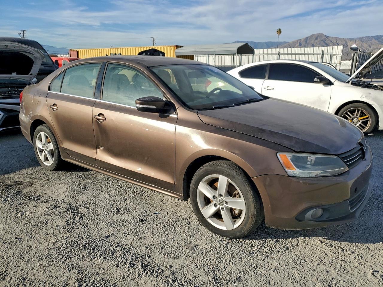 2012 VOLKSWAGEN JETTA