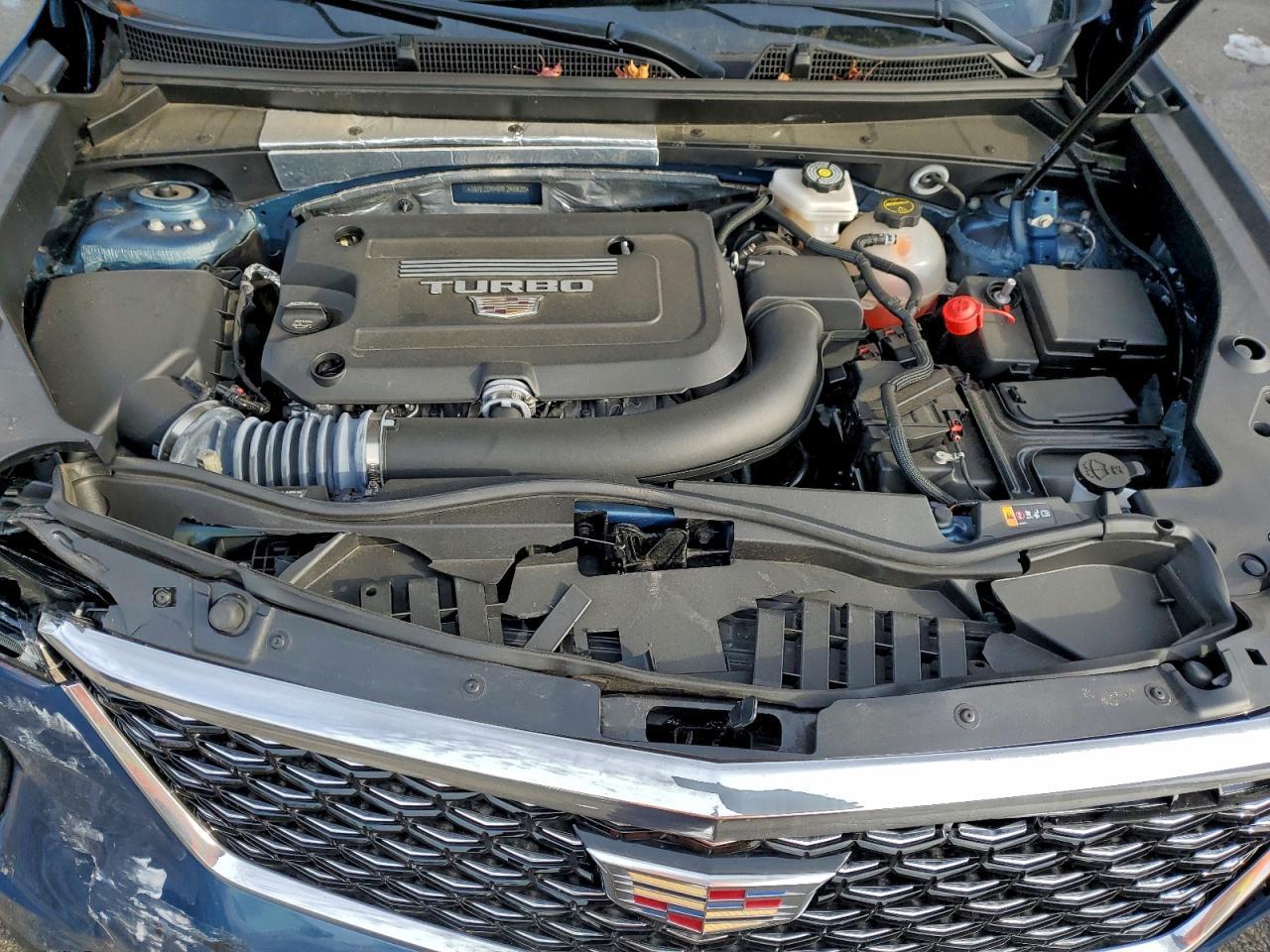 2024 CADILLAC XT4