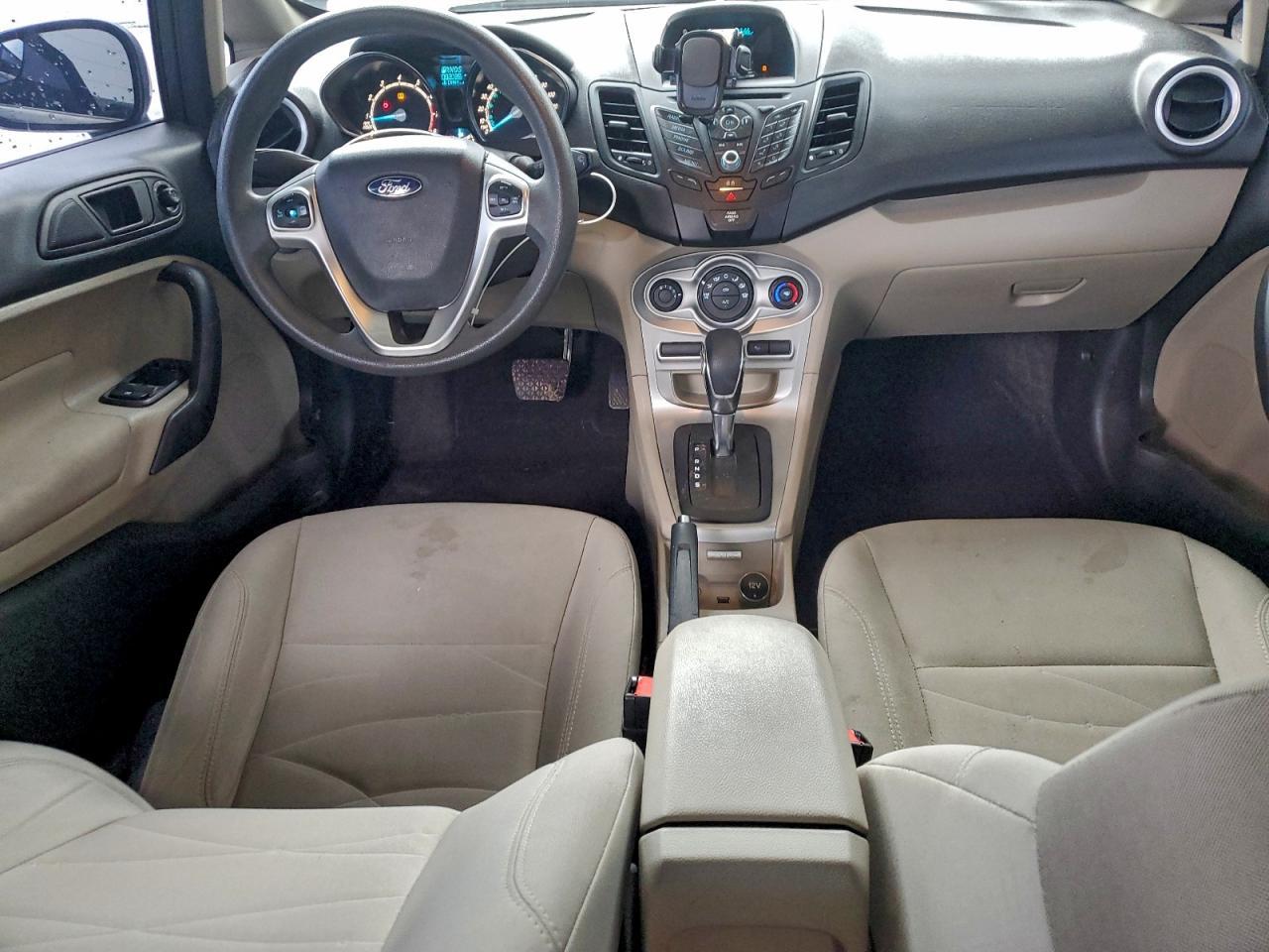 2017 FORD Fiesta