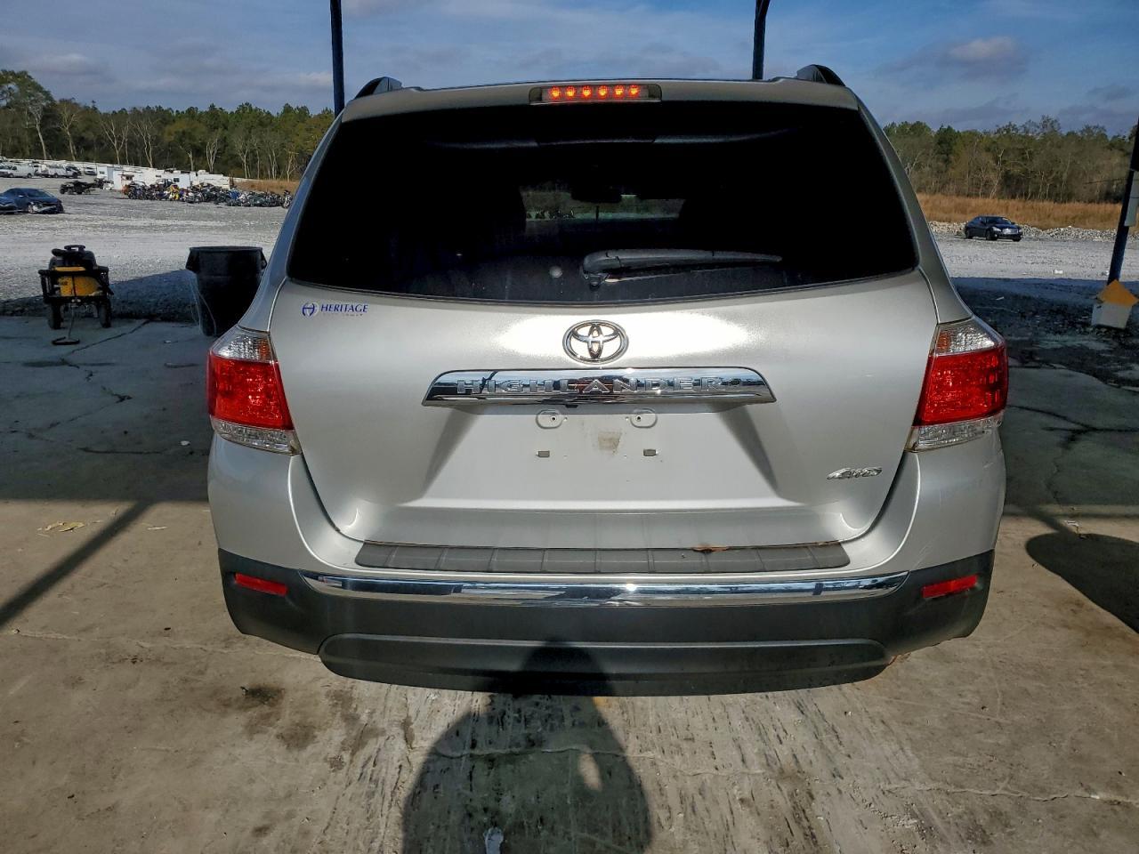 2013 TOYOTA HIGHLANDER