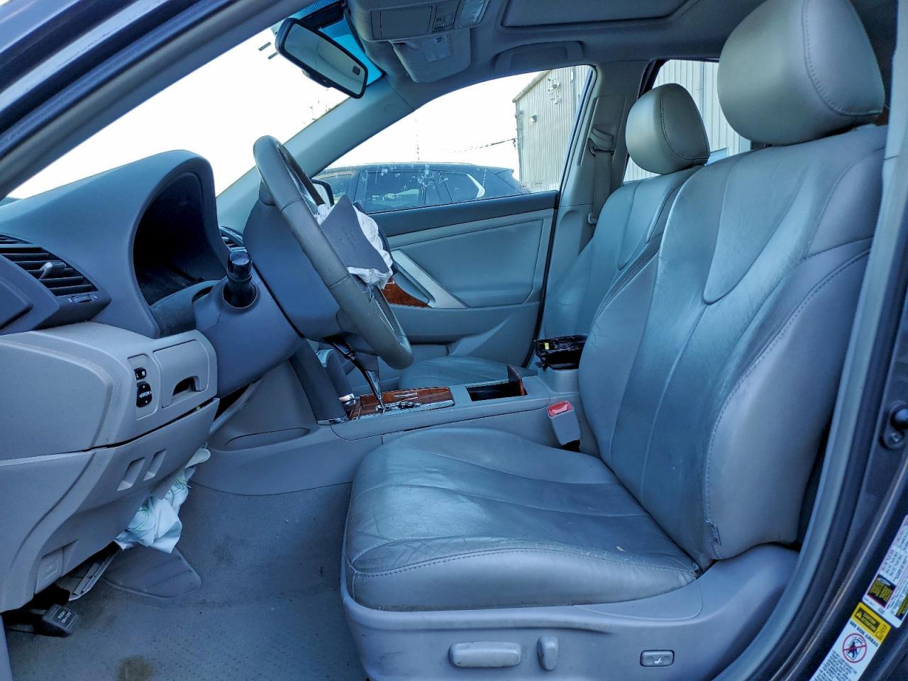 2011 TOYOTA CAMRY