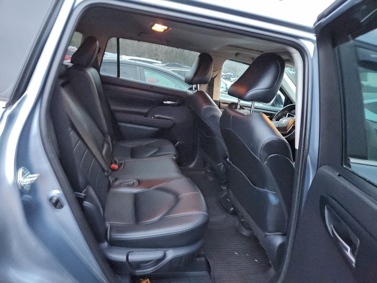 2021 TOYOTA HIGHLANDER