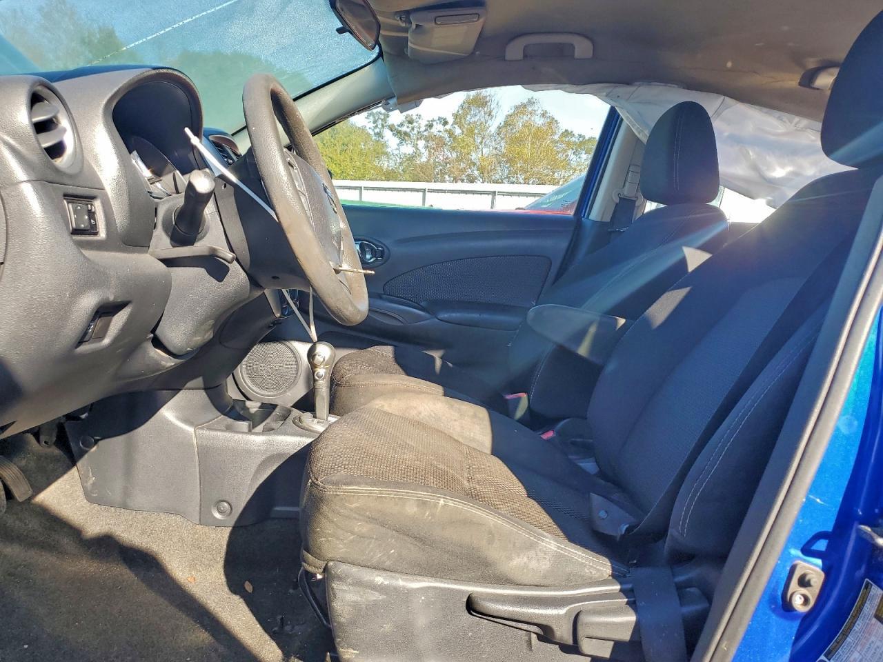 2016 NISSAN VERSA