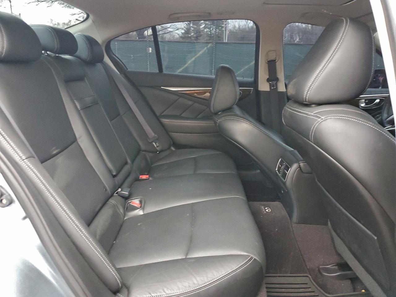 2015 INFINITI Q50