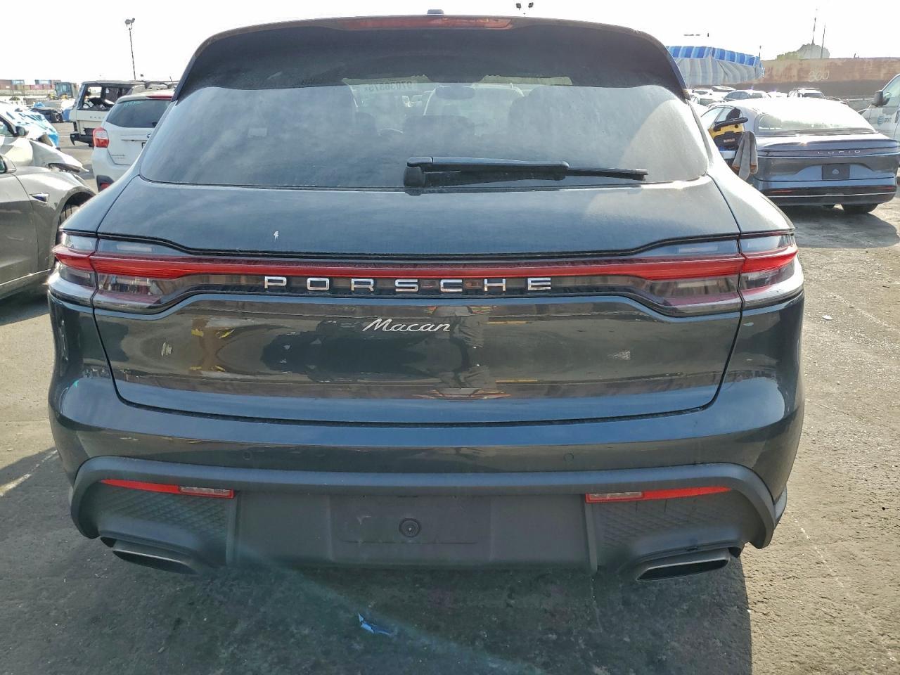 2022 PORSCHE Macan
