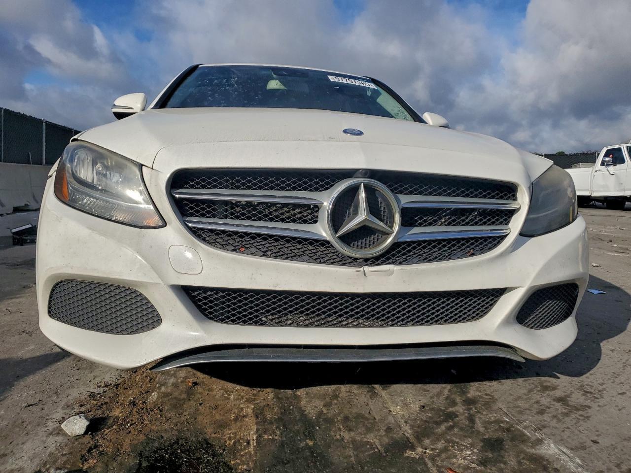 2016 MERCEDES-BENZ C-CLASS