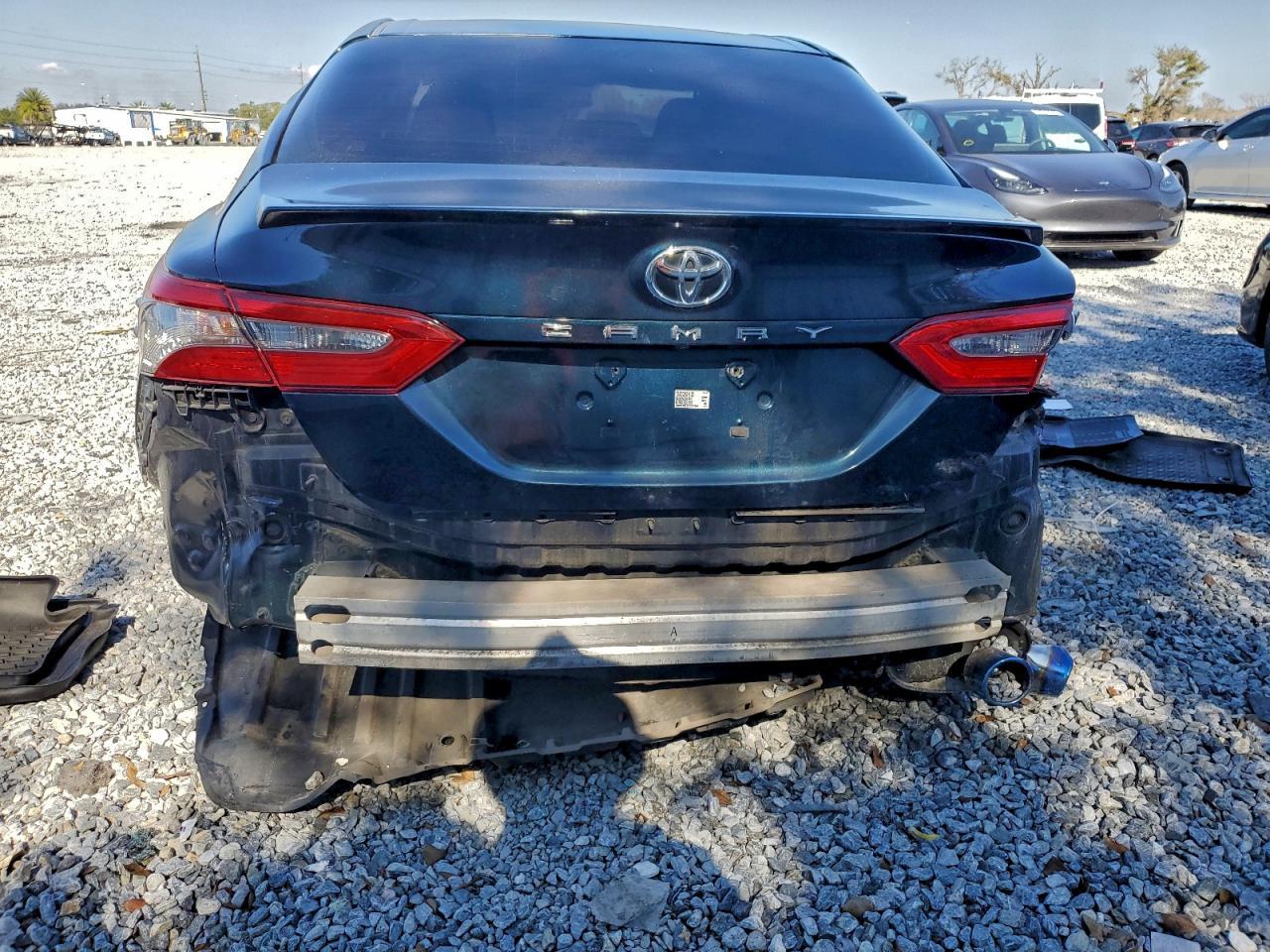 2018 TOYOTA CAMRY