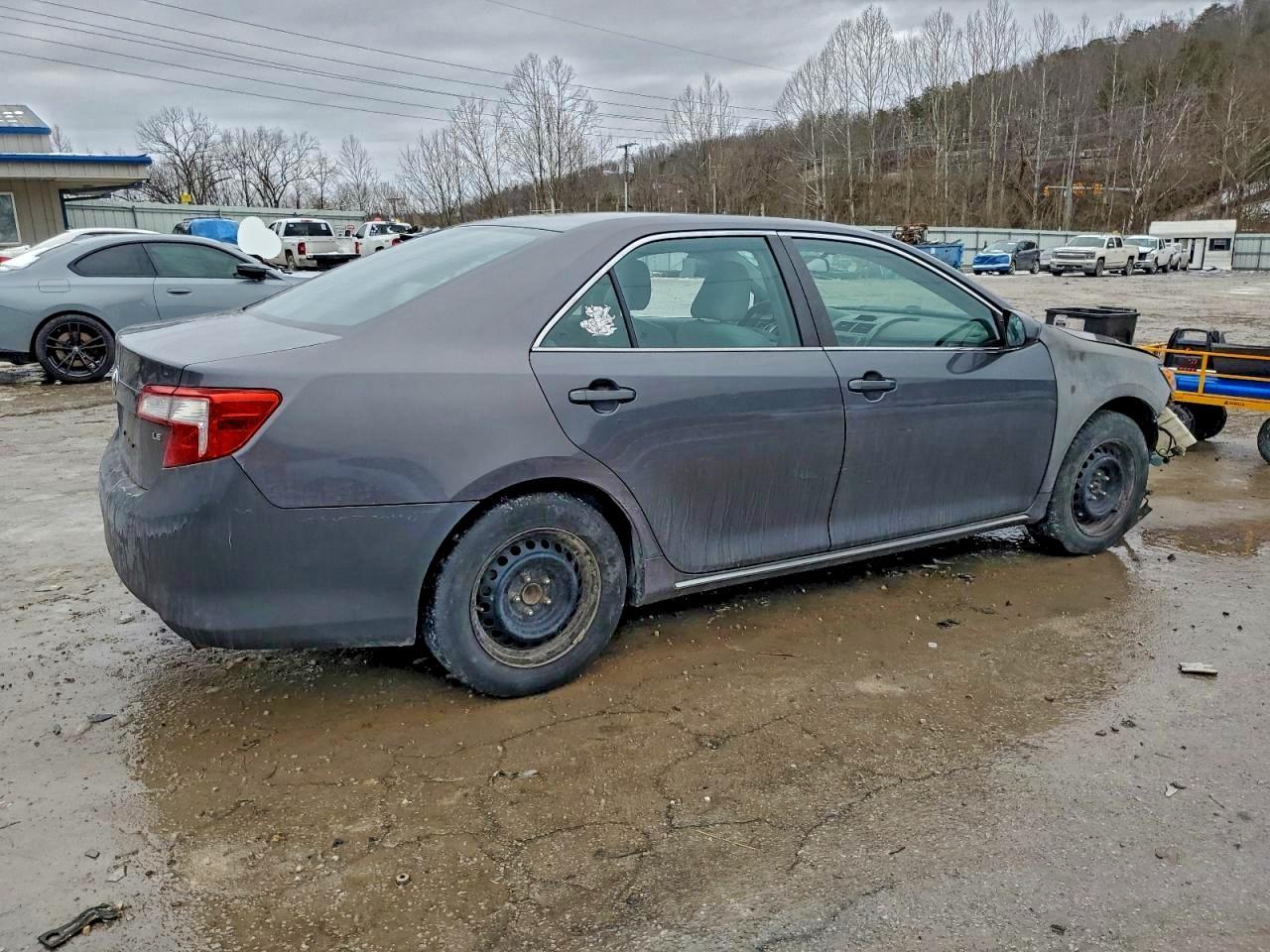 2014 TOYOTA CAMRY