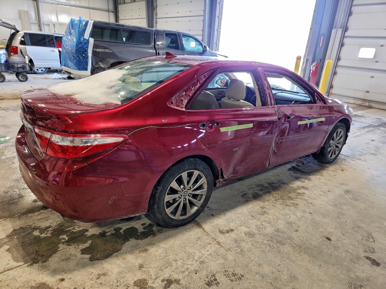 2015 TOYOTA CAMRY