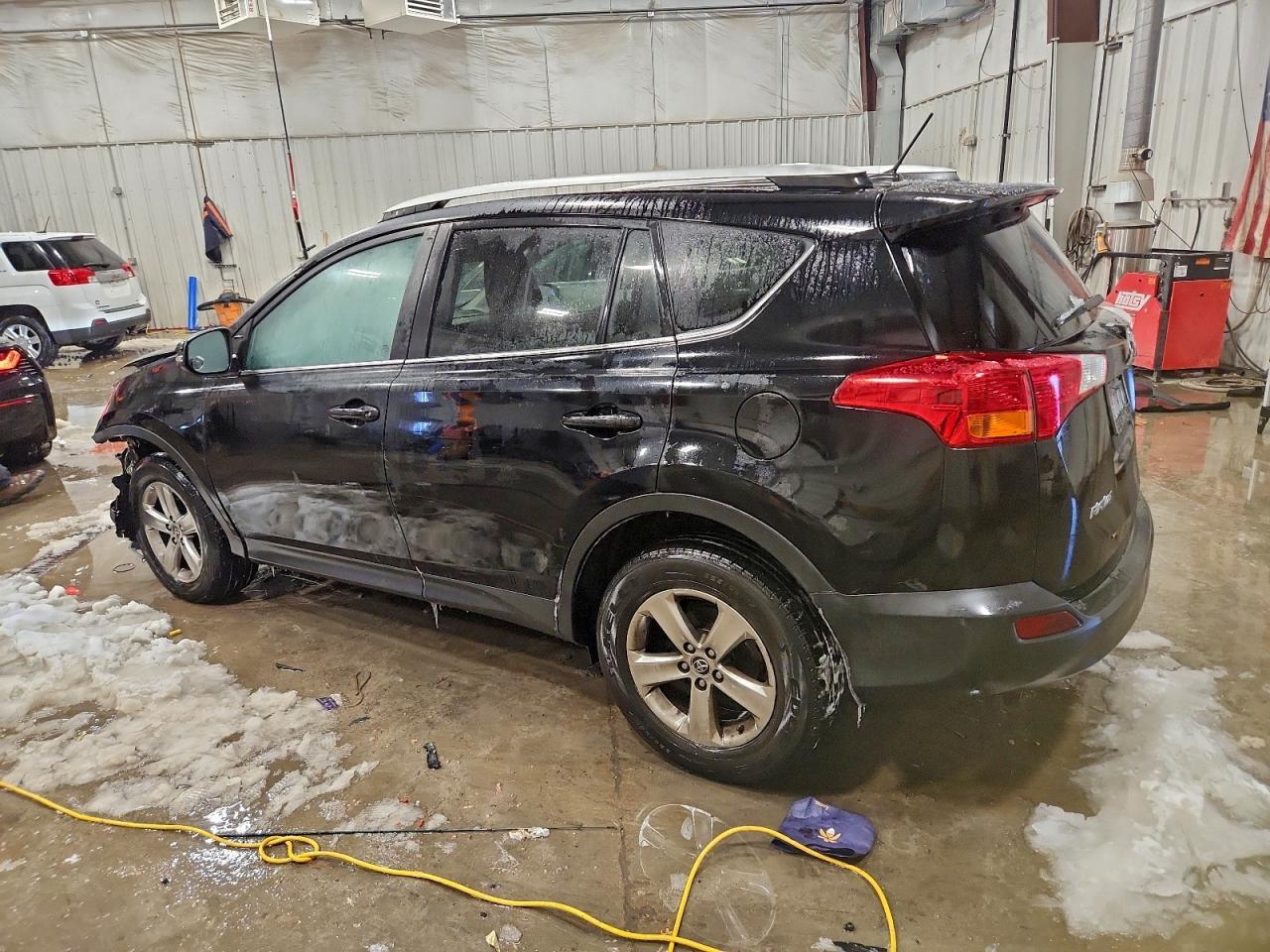 2015 TOYOTA RAV4