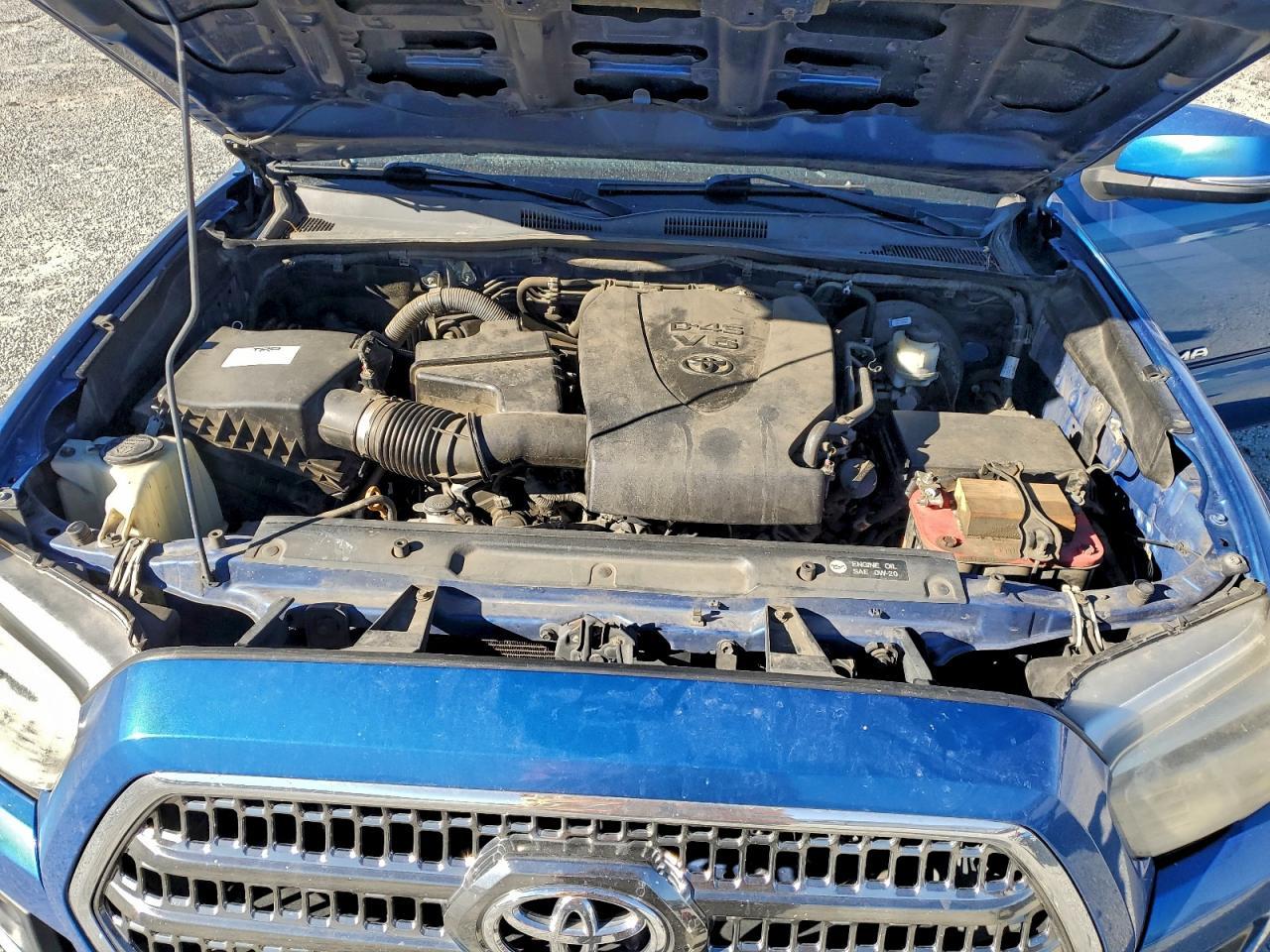 2017 TOYOTA TACOMA
