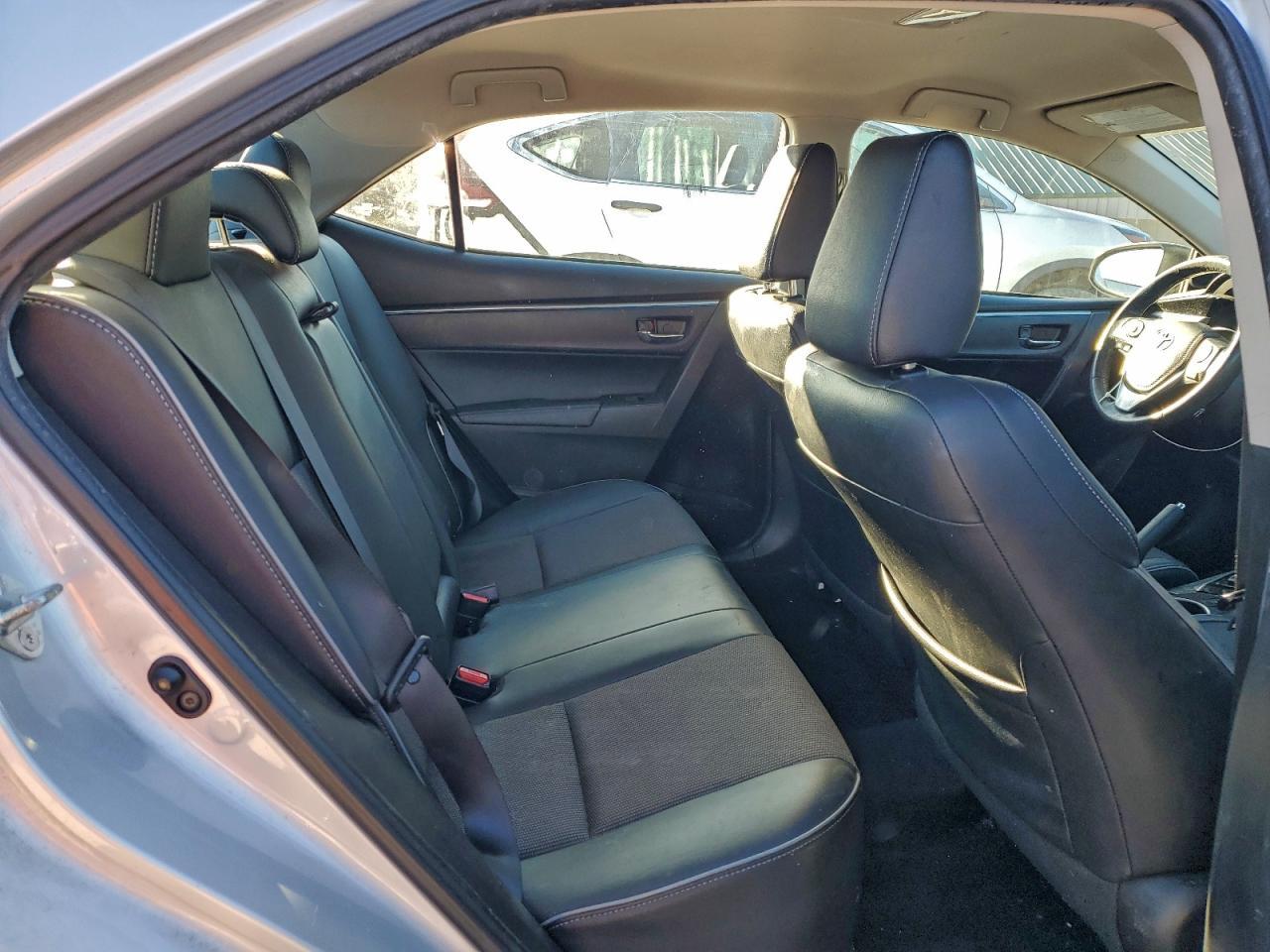 2015 TOYOTA COROLLA
