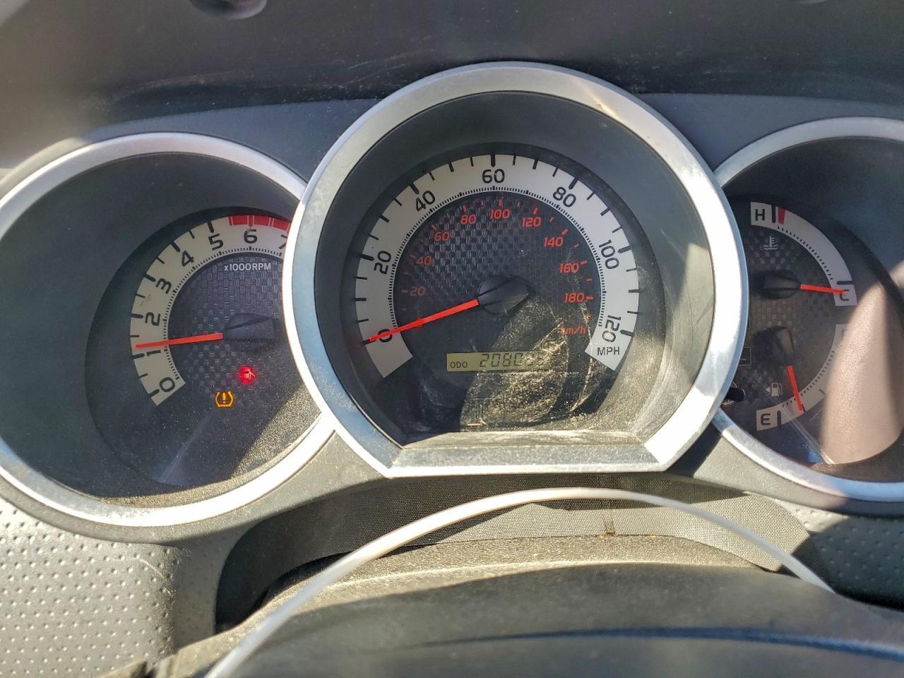2011 TOYOTA TACOMA