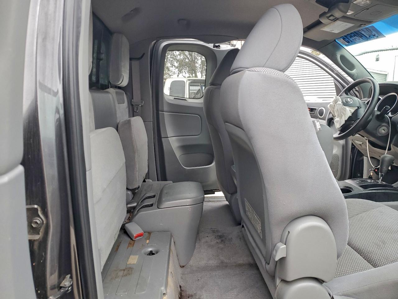 2011 TOYOTA TACOMA