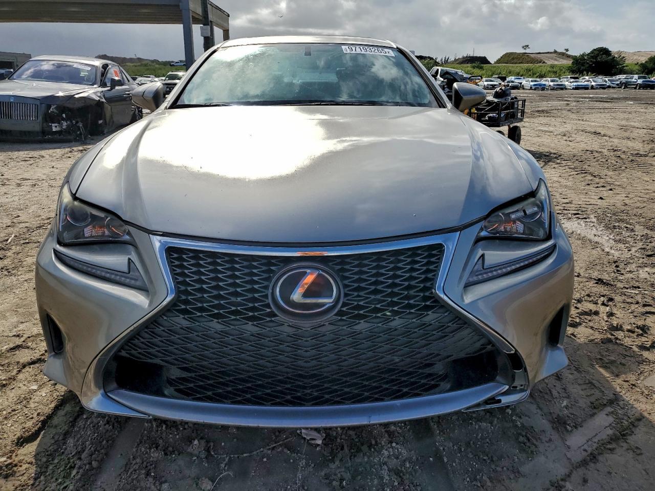 2016 LEXUS RC 200t