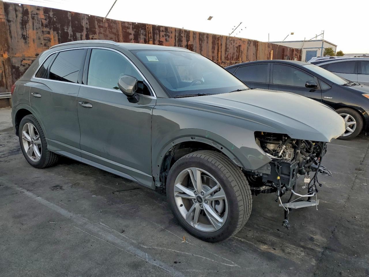 2024 AUDI Q3