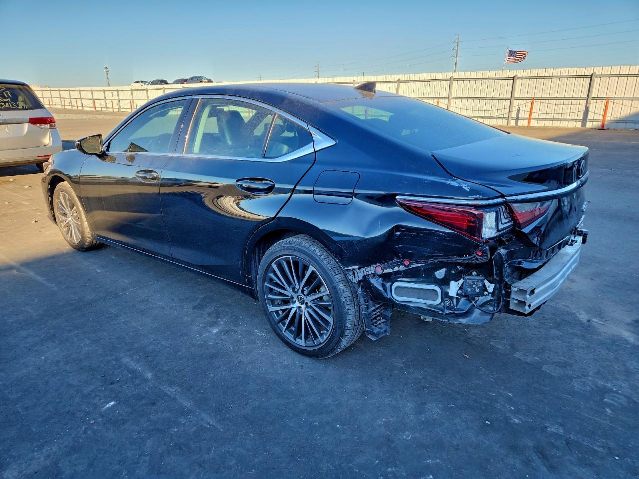 2022 LEXUS ES 350