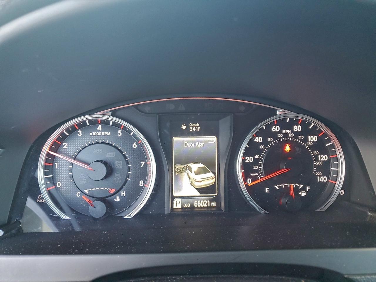 2016 TOYOTA CAMRY
