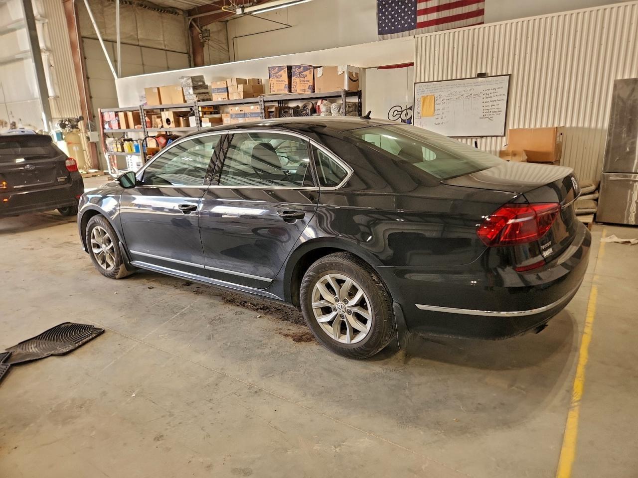 2017 VOLKSWAGEN Passat