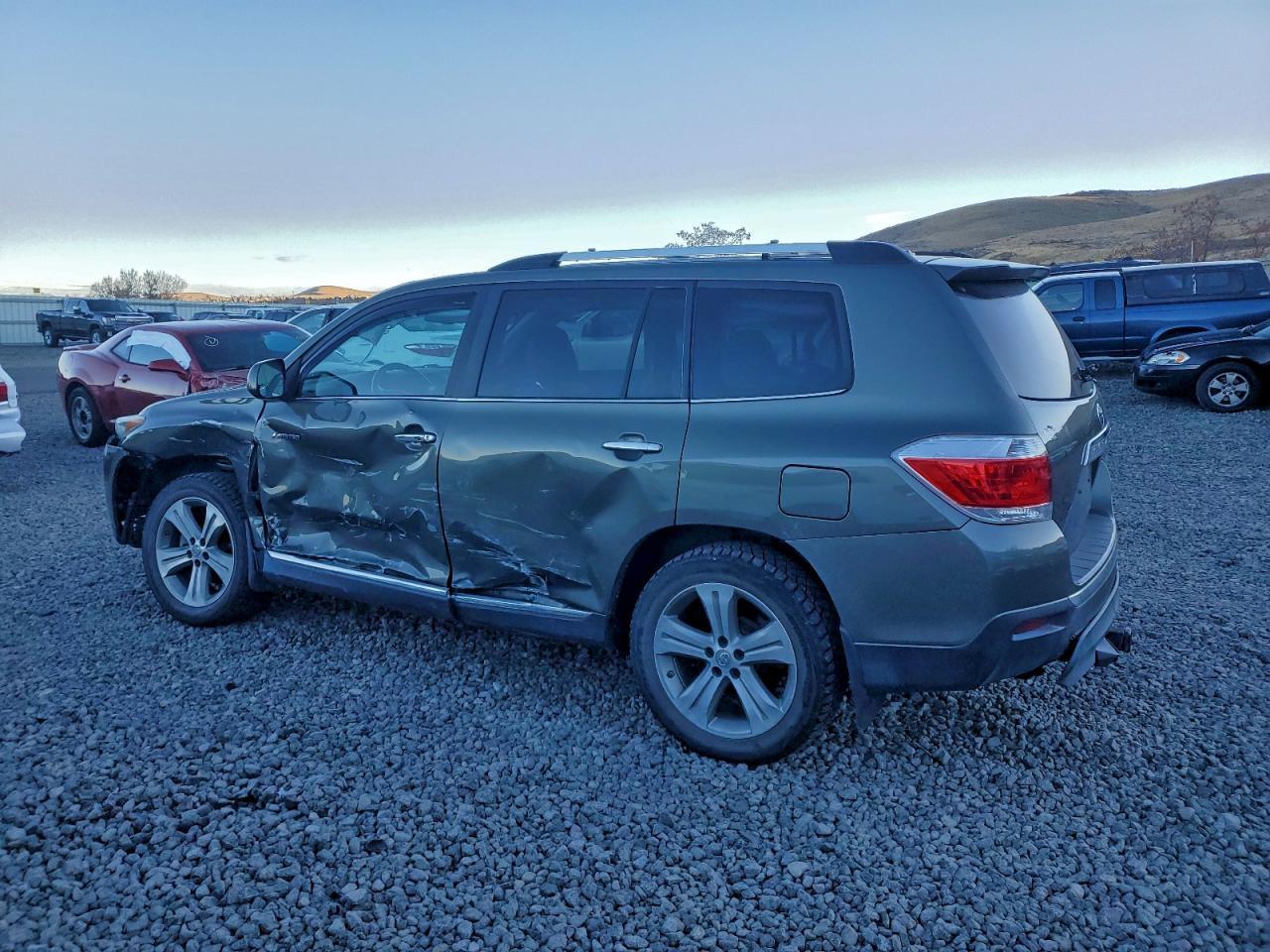 2012 TOYOTA HIGHLANDER