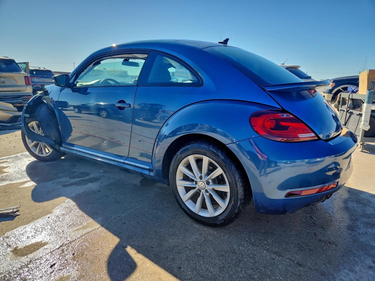 2018 VOLKSWAGEN Beetle