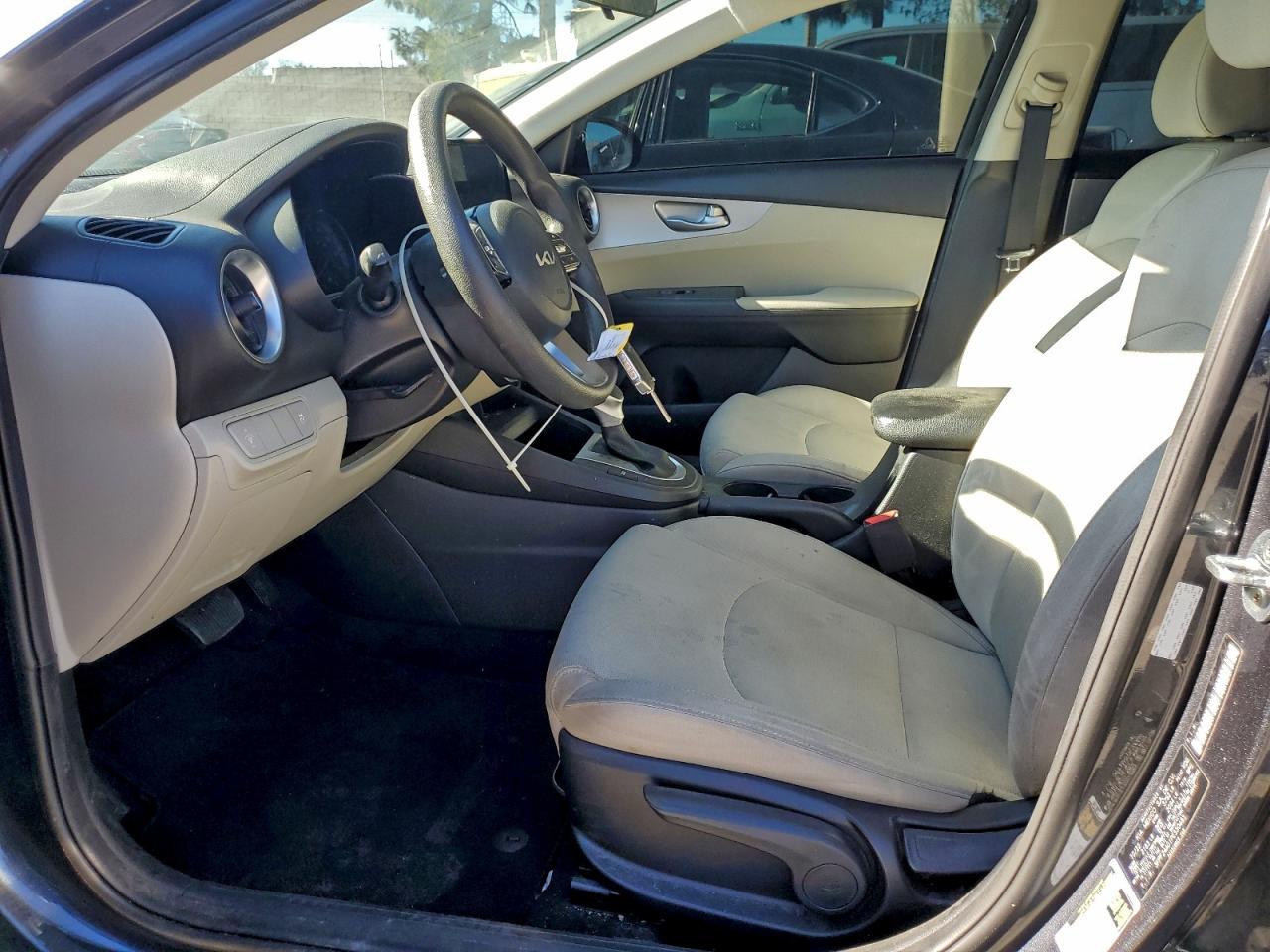 2023 KIA FORTE