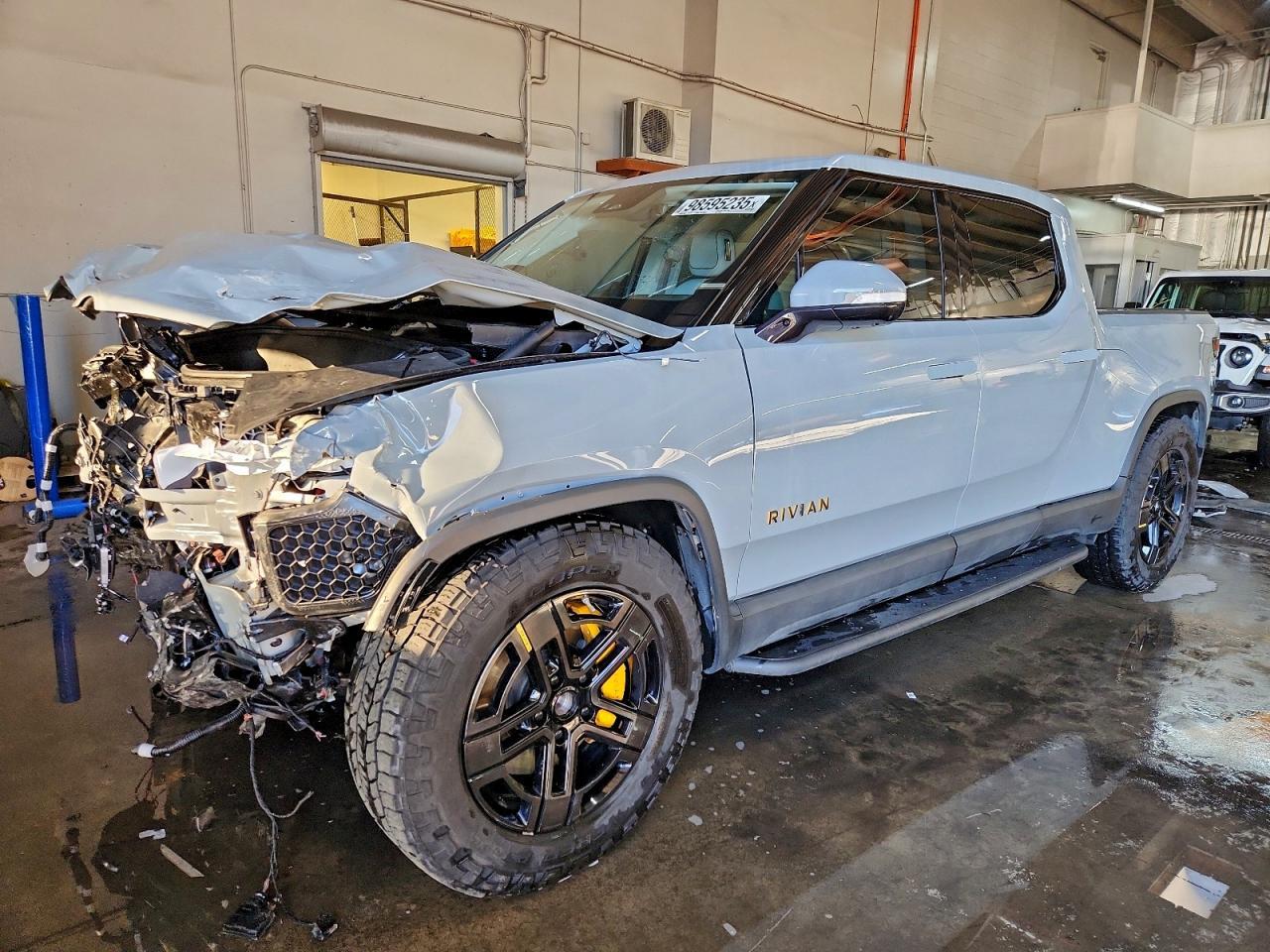 2022 RIVIAN R1t