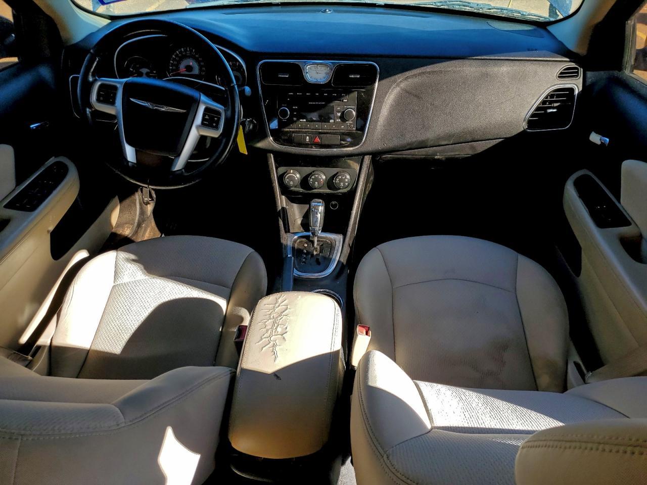 2012 CHRYSLER 200