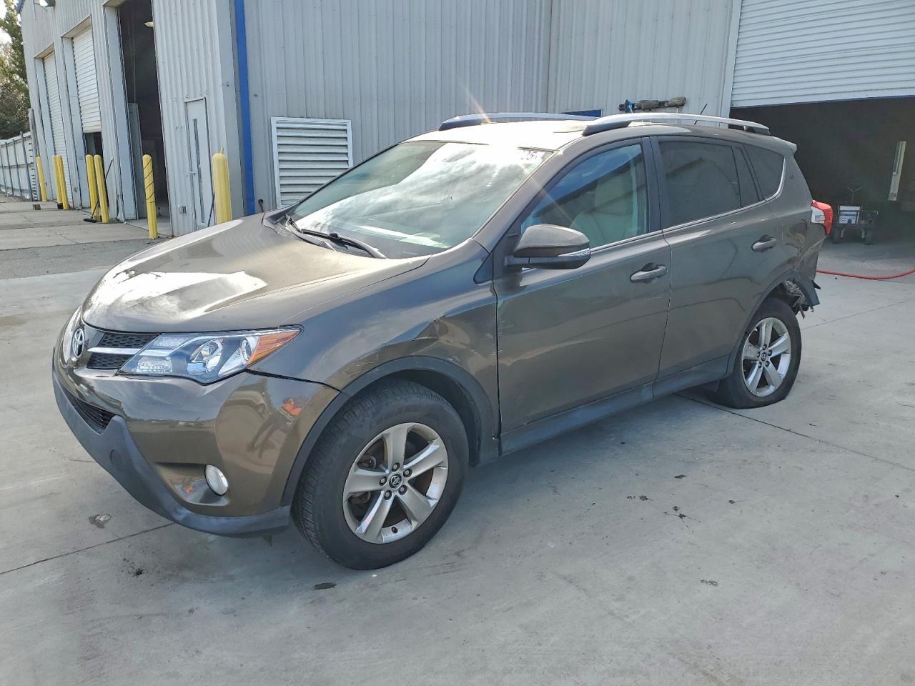 2015 TOYOTA RAV4