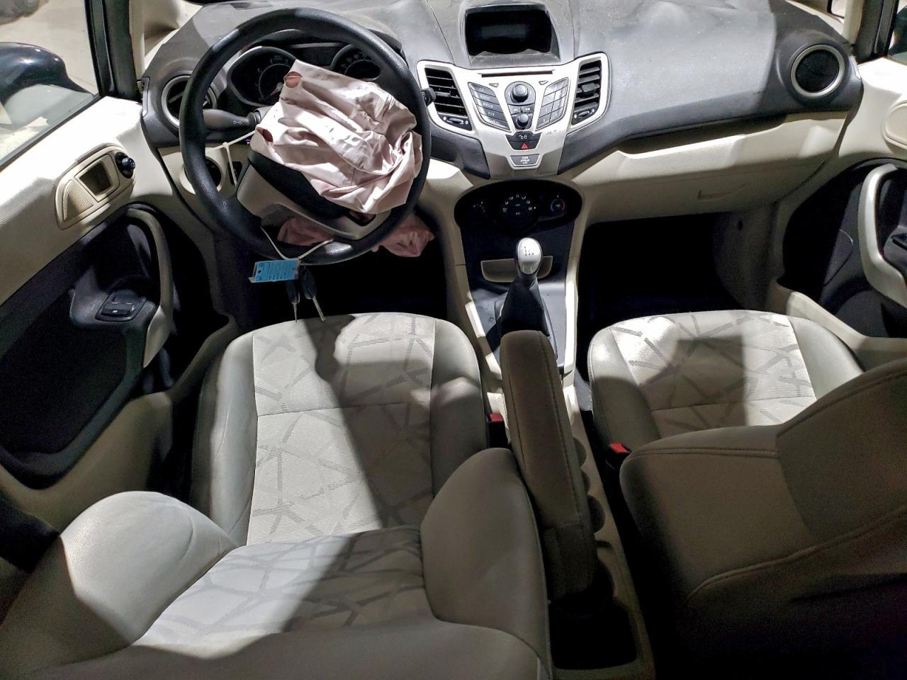 2012 FORD Fiesta