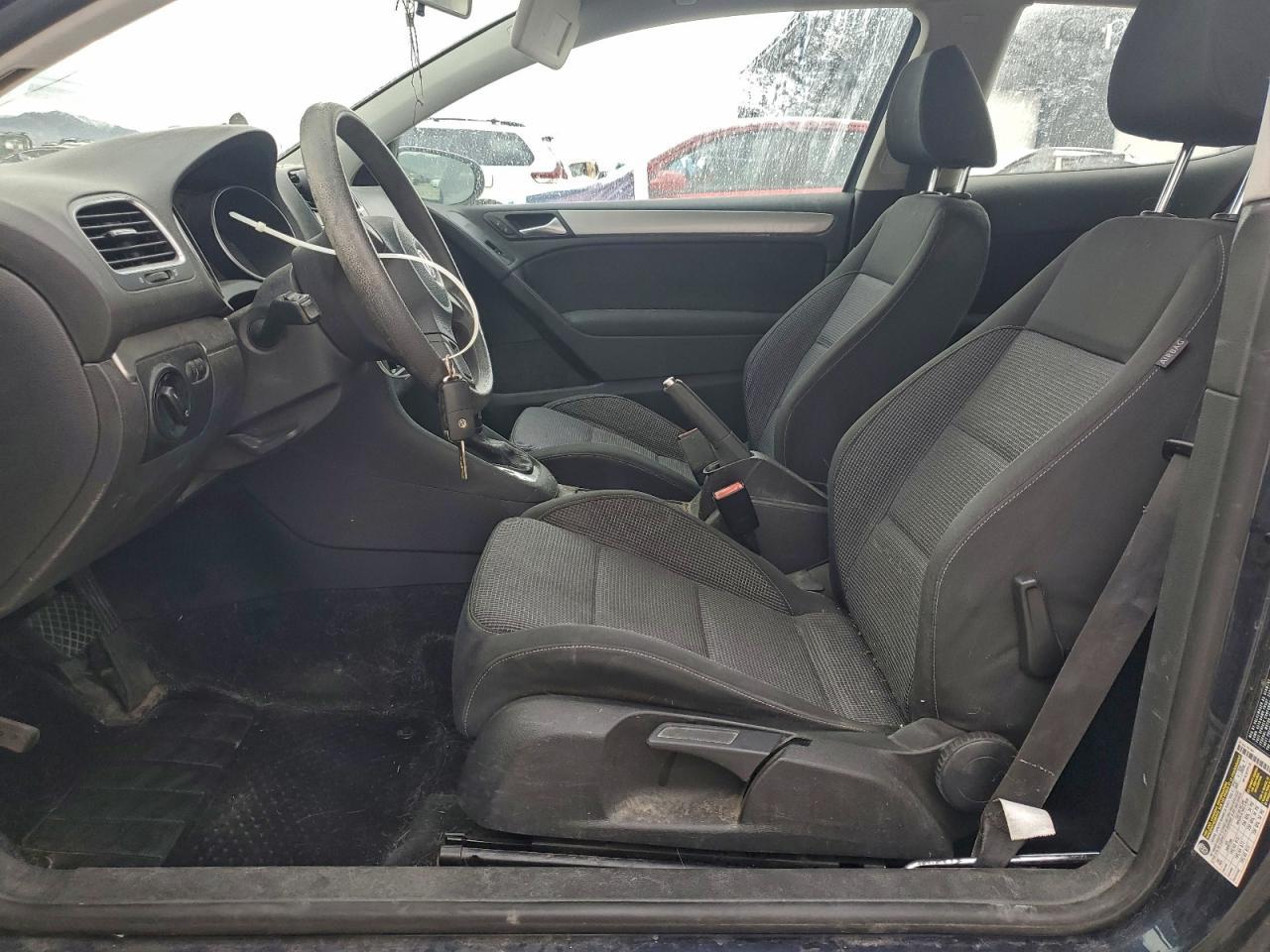 2011 VOLKSWAGEN GOLF