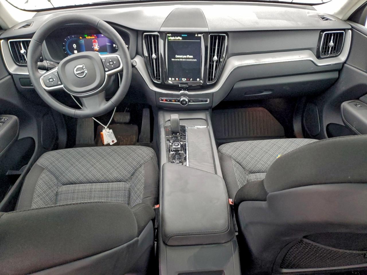 2024 VOLVO XC60