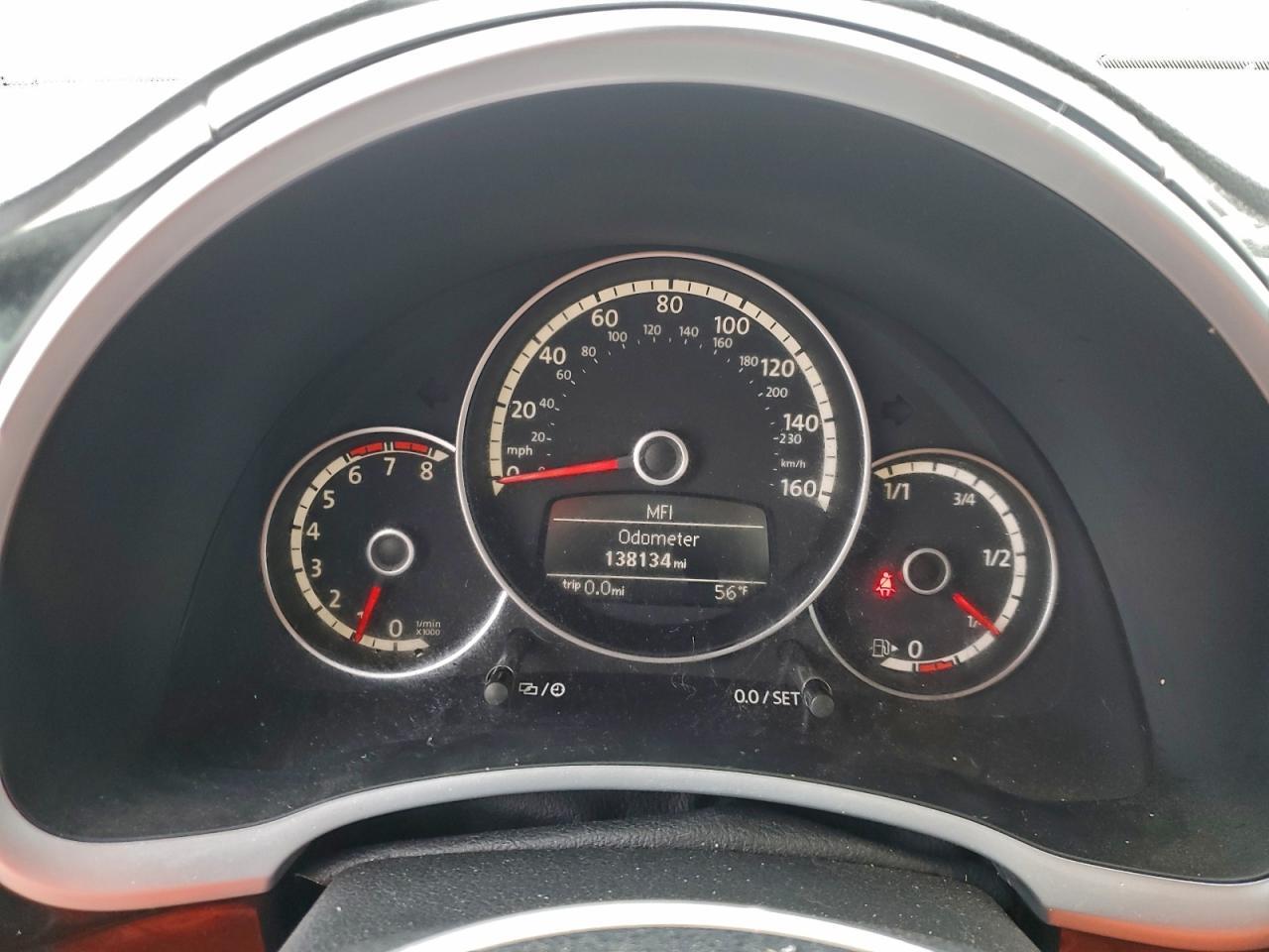 2013 VOLKSWAGEN Beetle