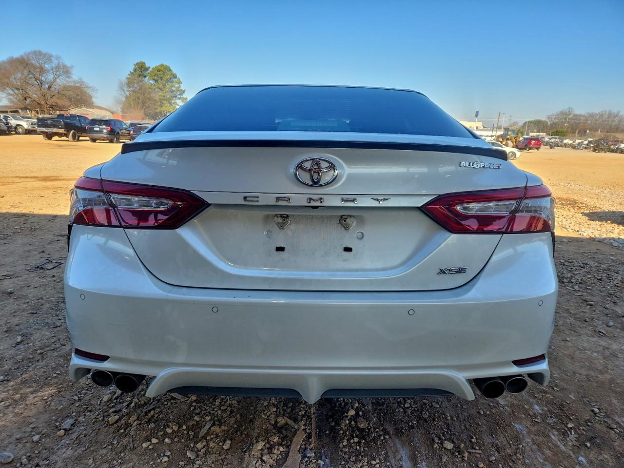 2018 TOYOTA CAMRY