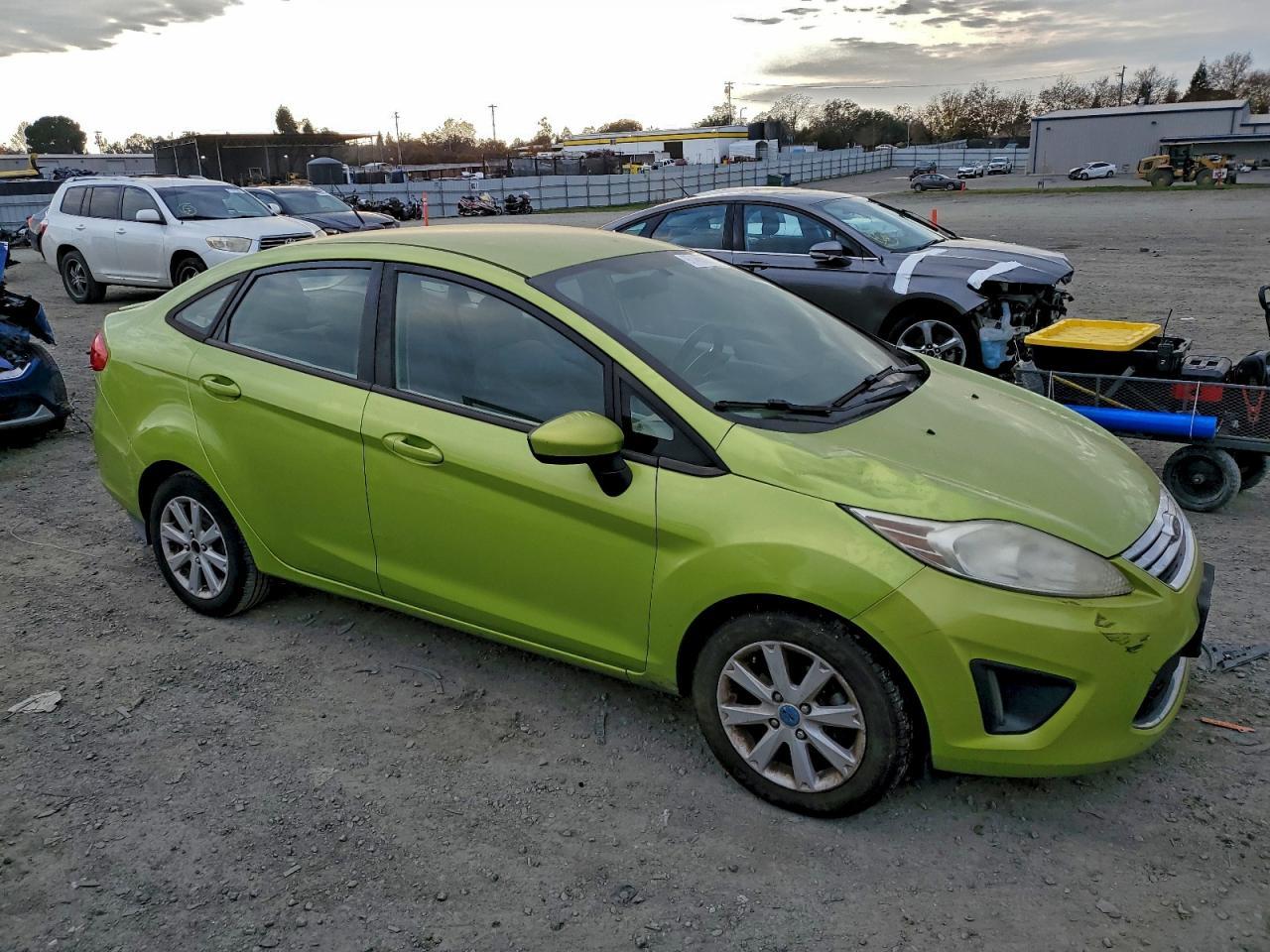 2011 FORD Fiesta