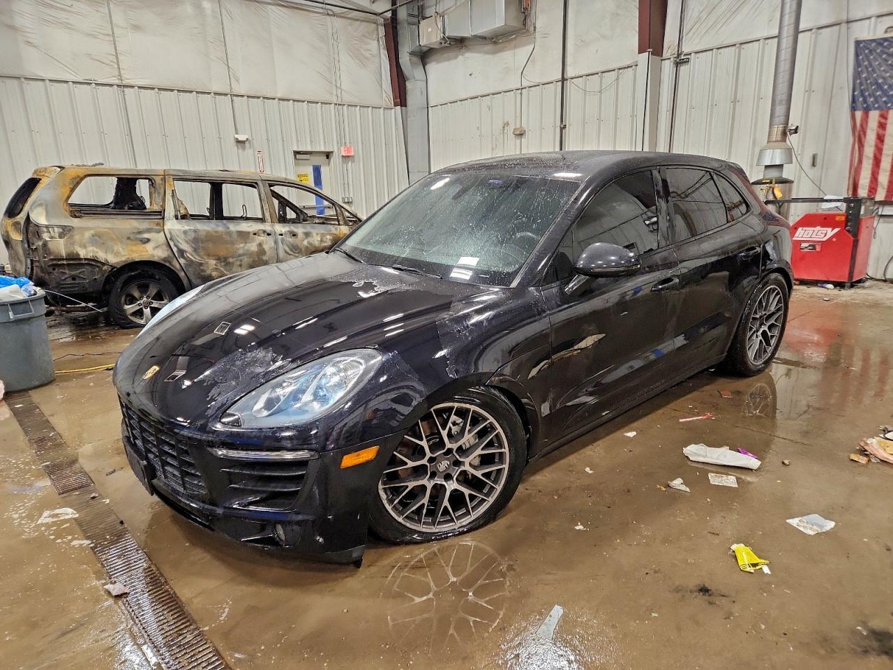 2015 PORSCHE Macan