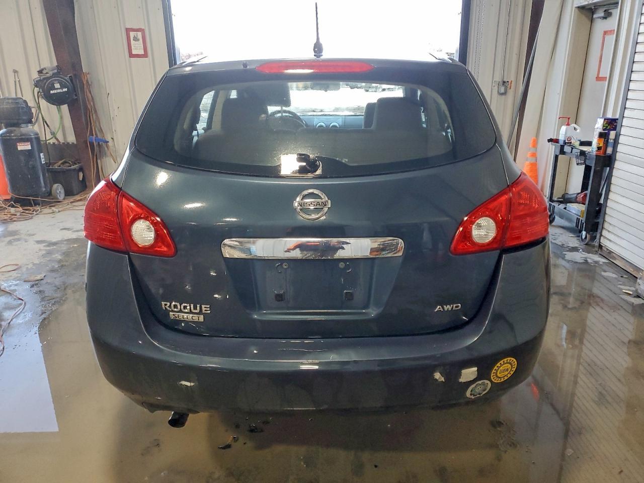 2015 NISSAN ROGUE