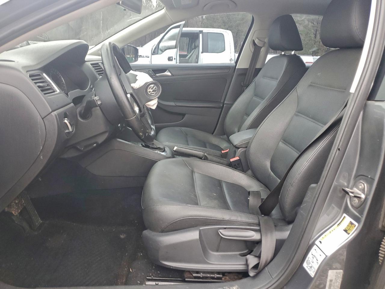 2012 VOLKSWAGEN JETTA