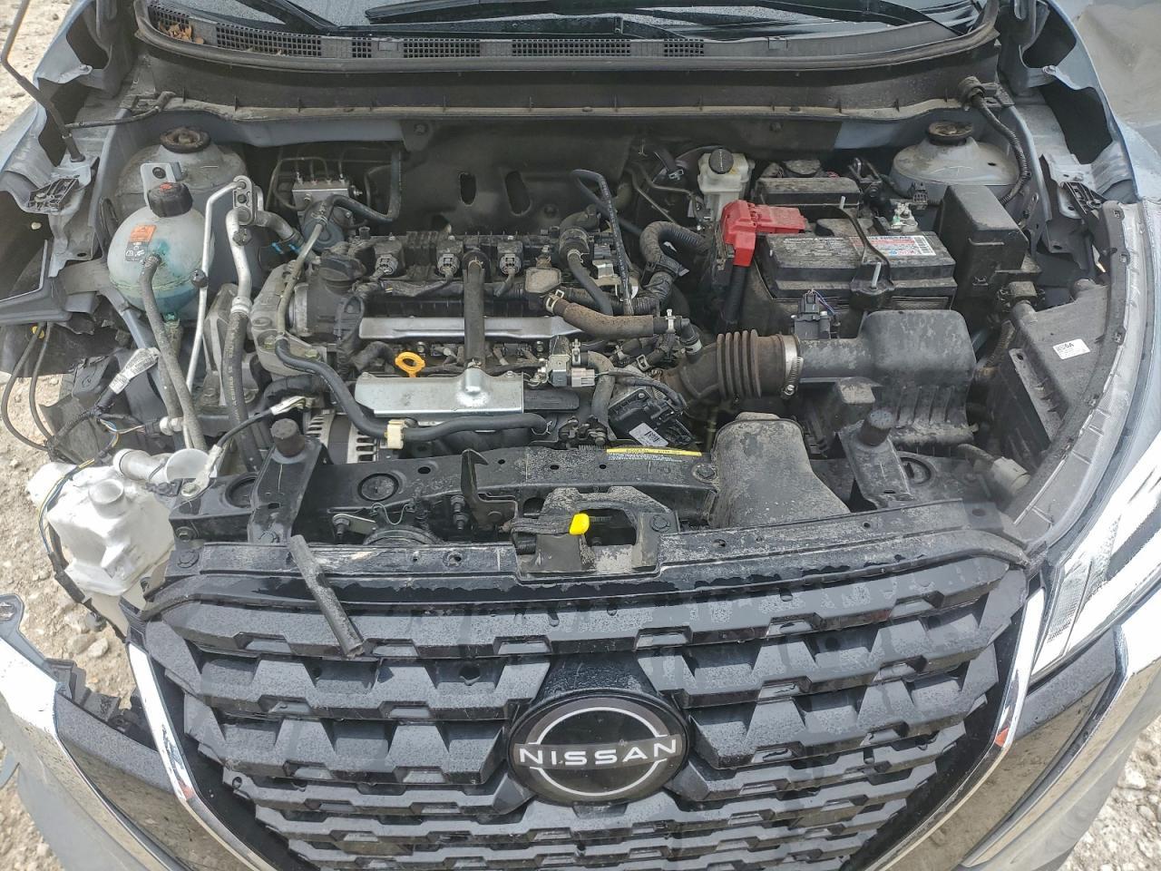 2024 NISSAN KICKS