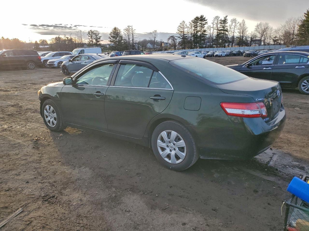 2011 TOYOTA CAMRY
