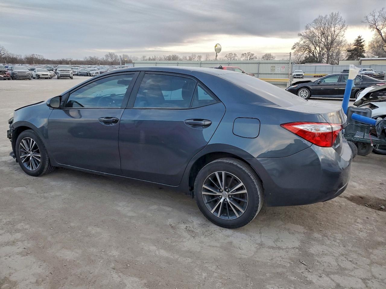 2016 TOYOTA COROLLA