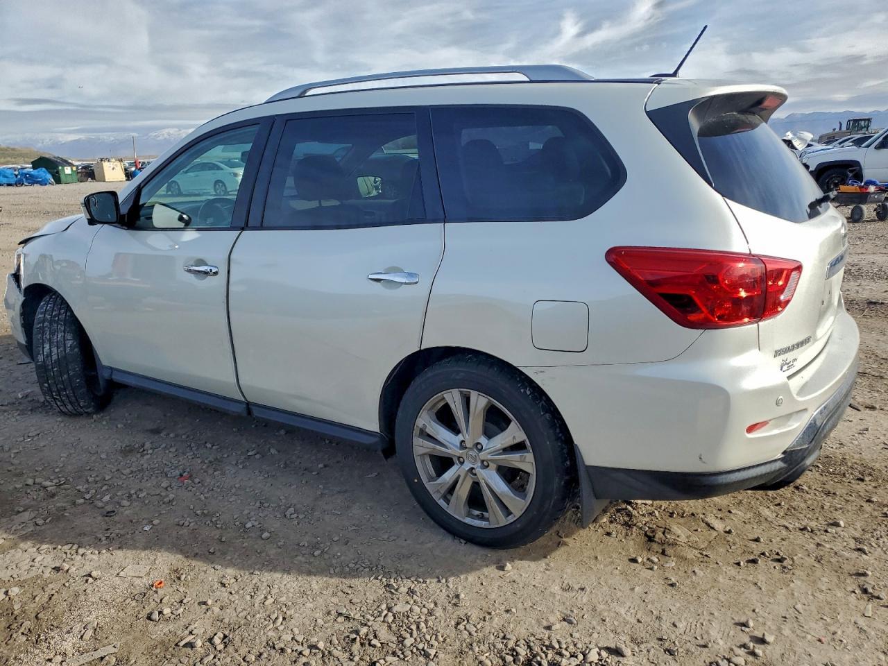 2018 NISSAN PATHFINDER